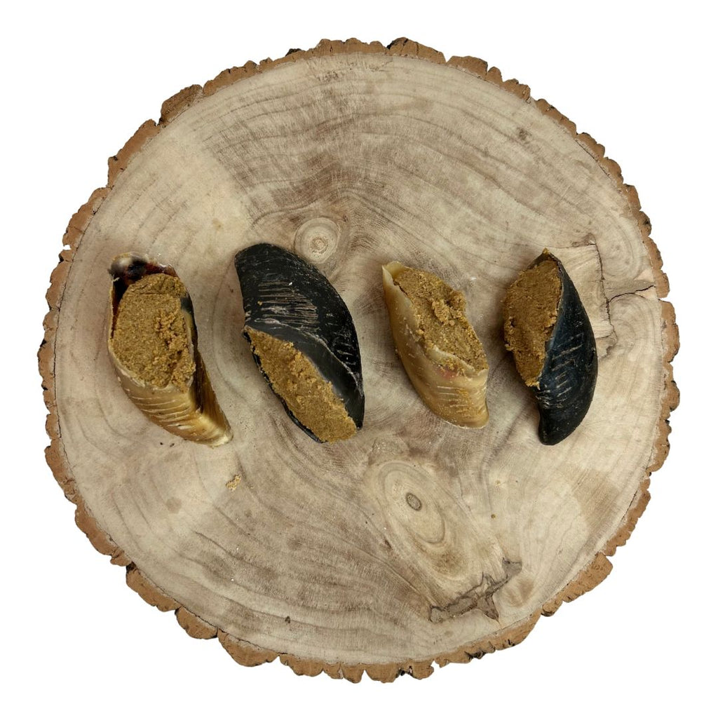 25 x Filled hooves - Peanut Butter Flavoured